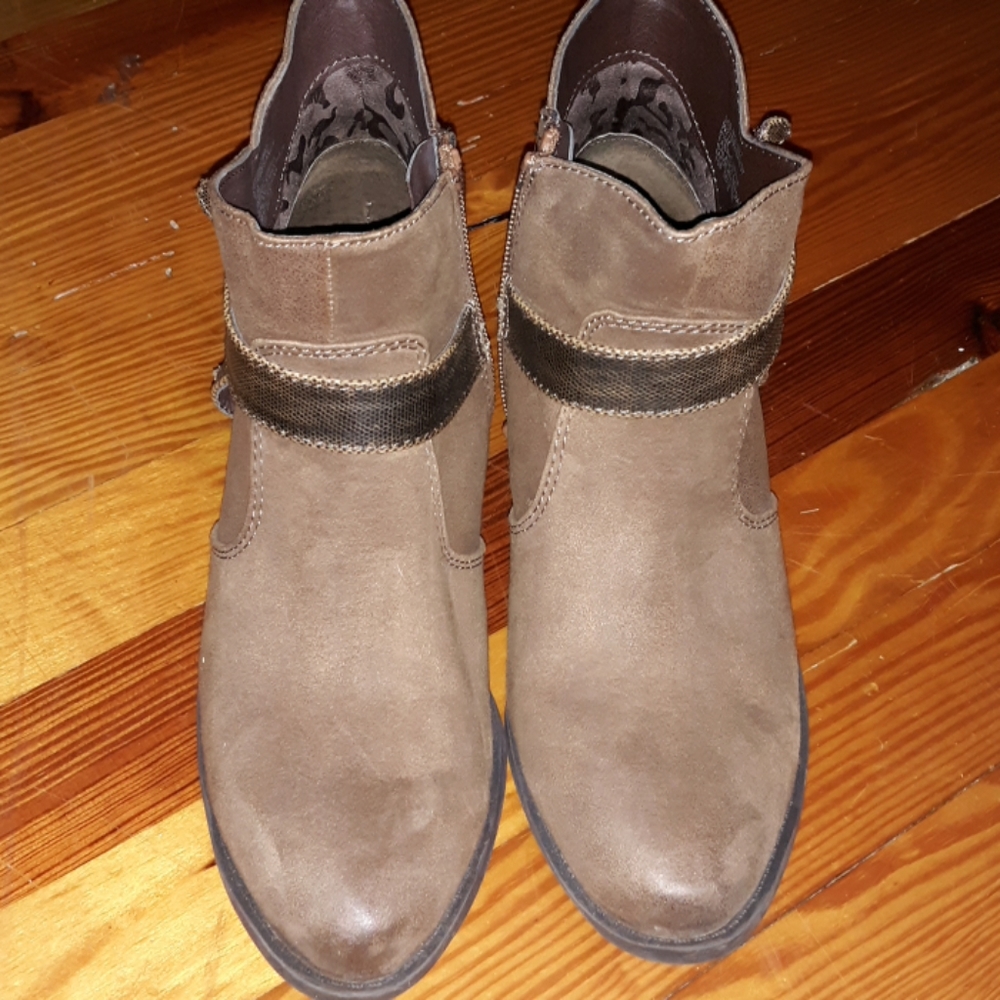 Booties - Picture 2 of 5